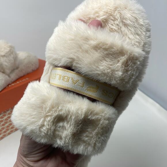 NIB Fabletics Snug Strap Oats Slip On Slippers Women's 7 - Picture 2 of 8